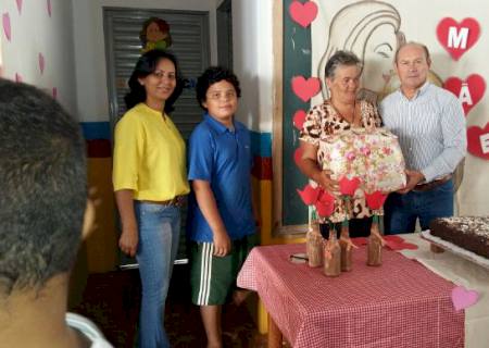 Projeto em Anaurilândia faz homenagens ao Dia das Mães